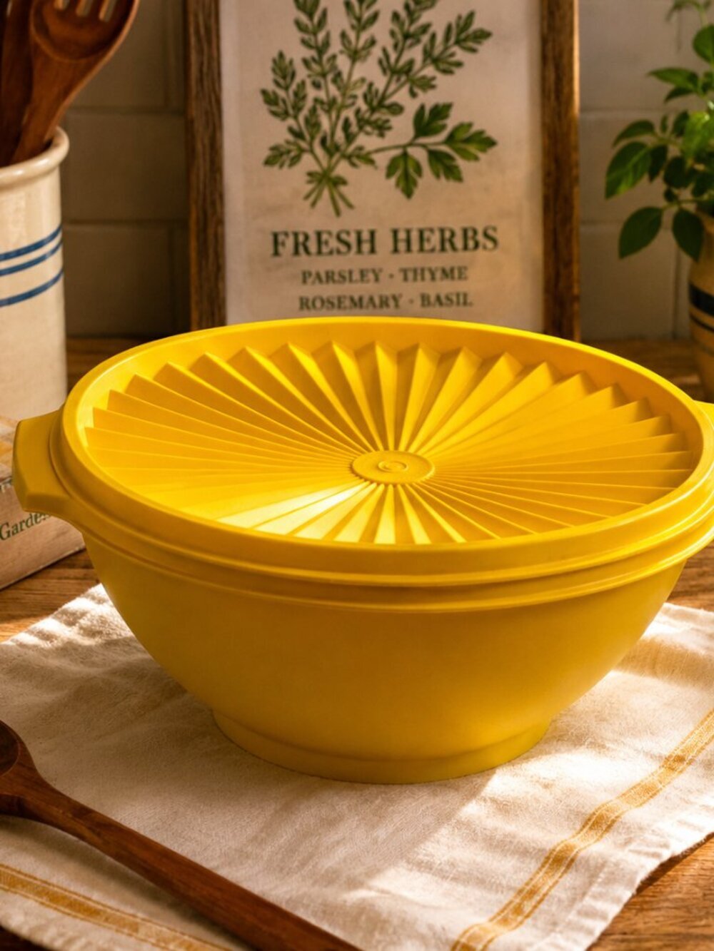 Vintage Tupperware Servalier Bowl with Sunburst Lid – Bright Yellow Retro